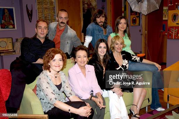 Presentation of the 'Siete Vidas' TV serie in Spain. In the imagen, the main characters: Santi Rodríguez, Gonzalo de Castro, Santi Millán, Eva...