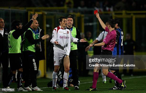 Daniele Dessena of Cagliari Calcio is sent off during the Serie A match between Atalanta BC and Cagliari Calcio at Stadio Atleti Azzurri d'Italia on...
