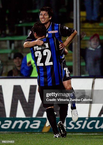 Zapata Jaime Valdes of Atalanta BC celebrates after scoring the second goal during the Serie A match between Atalanta BC and Cagliari Calcio at...