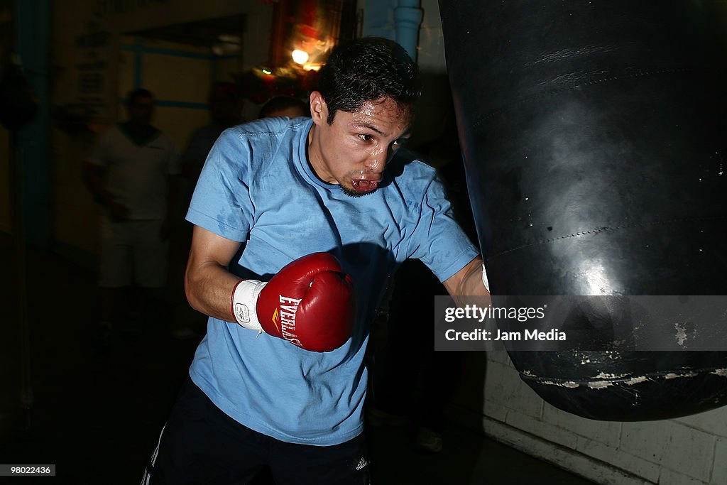 Boxer Israel Vasquez's Workout Session
