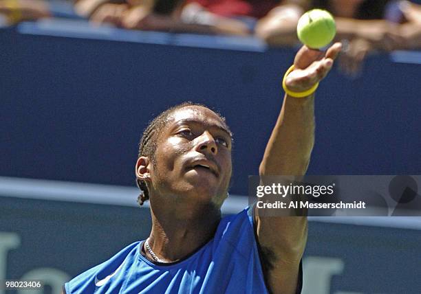 Tenth-seeded Scoville Jenkins competes in the boy's singles September 10, 2004 at the U.S. Open in New York.