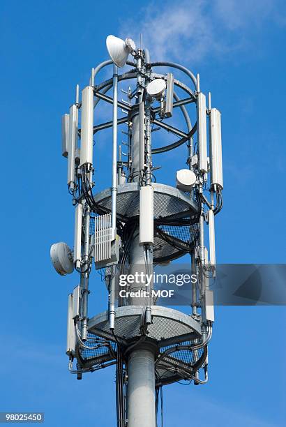 cellphone transmitter tower - mobile phone base station stock pictures, royalty-free photos & images