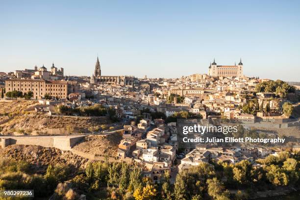 the city of toledo in spain. - toledo cathedral stock pictures, royalty-free photos & images