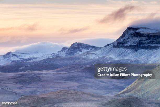 the trotternish ridge on the isle of skye, scotland. - staffin stock pictures, royalty-free photos & images