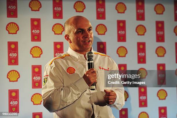 1,422 Richard Shell Stock Photos, High-Res Pictures, and Images - Getty ...