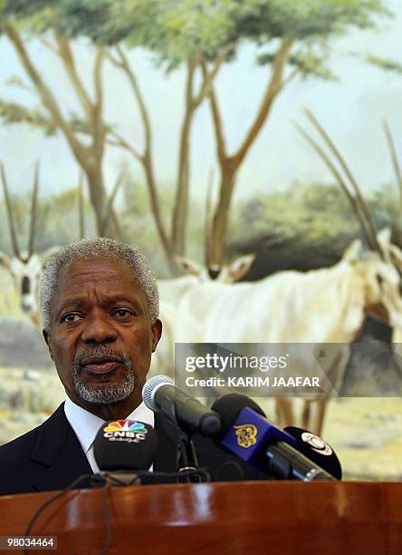 Secretary General Kofi Annan holds a joint press conference with Qatari Minister of Foreign Affairs Sheikh Hamad bin Jassem bin Jabr al-Thani in Doha...