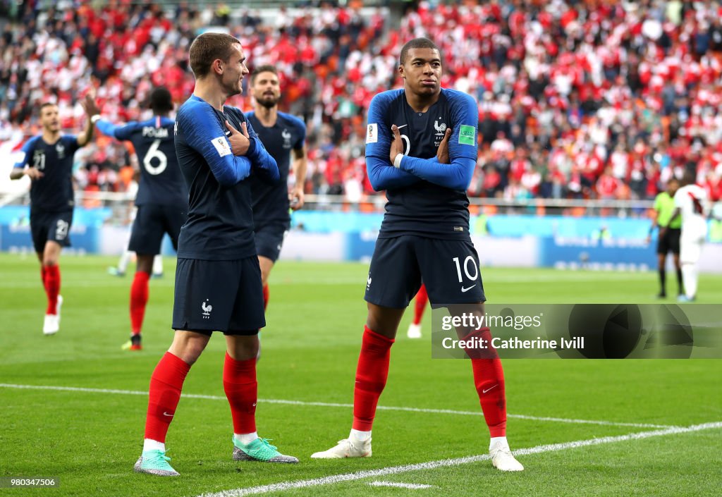 France v Peru: Group C - 2018 FIFA World Cup Russia