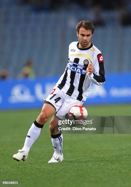 Paolo Sammarco of Udinese in actrion during the Serie A match between Udinese Calcio and AC Chievo Verona at Stadio Friuli on March 24, 2010 in...