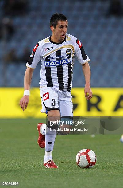 Mauricio Anoibal Isla of Udinese in actrion during the Serie A match between Udinese Calcio and AC Chievo Verona at Stadio Friuli on March 24, 2010...