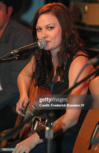 Ashley Rnd Singer 6,070 Ashley Singer Stock Photos, High-Res Pictures, and Images - Getty ...