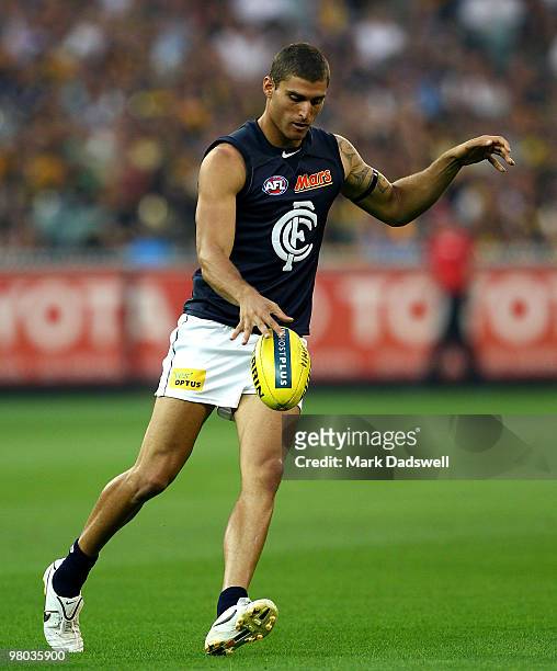 Paul Bower of the Blues looks for a teammate during the round one AFL match between the Richmond Tigers and Carlton Blues at Melbourne Cricket Ground...