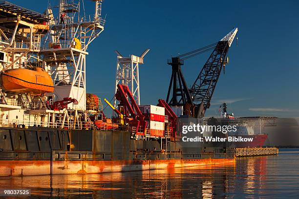 port of pensacola, oil rig supply ship - pensacola pier stock pictures, royalty-free photos & images