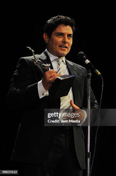 Ernesto Laguardia gives his acceptance speech with her statuette during the ACPT Awards, promoted by the Agrupacion de Criticos y Periodistas de...