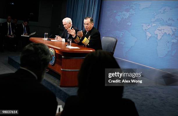 Secretary of Defense Robert Gates and Chairman of the Joint Chiefs of Staff Admiral Michael Mullen speak to members of the media during a press...