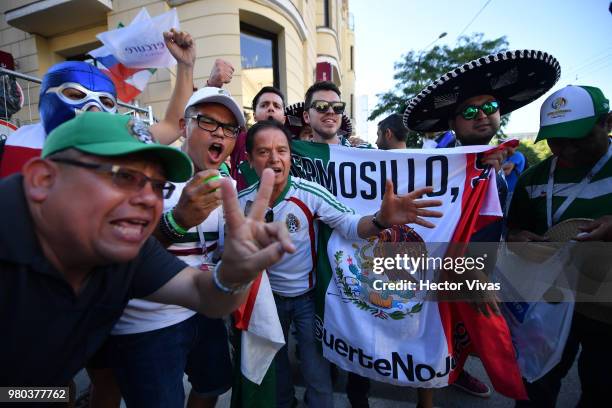 Fans of Mexico cheers during the arrival of Mexico at Mercure Hotel ahead of the match against Korea on June 21, 2018 in Rostov-on-Don, Russia.