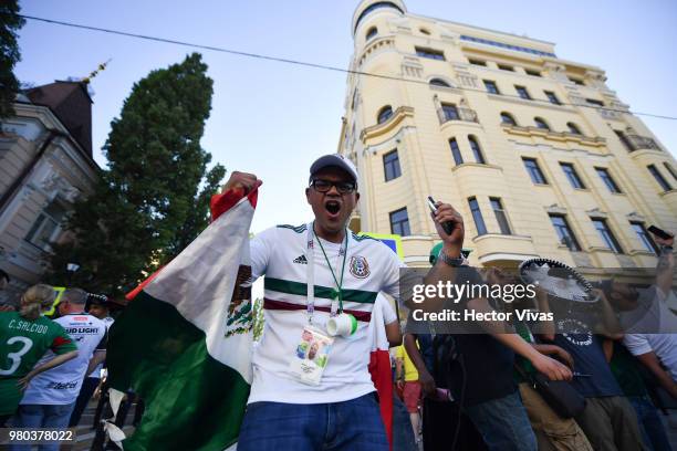 Fans of Mexico cheers during the arrival of Mexico at Mercure Hotel ahead of the match against Korea on June 21, 2018 in Rostov-on-Don, Russia.