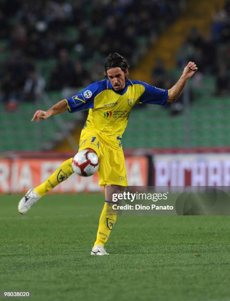 Luca Ariatti of Chievo in action during the Serie A match between Udinese Calcio and AC Chievo Verona at Stadio Friuli on March 24, 2010 in Udine,...