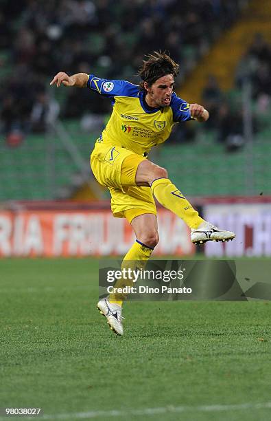 Luca Ariatti of Chievo in action during the Serie A match between Udinese Calcio and AC Chievo Verona at Stadio Friuli on March 24, 2010 in Udine,...