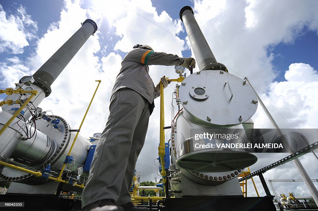 A technician of the Brazilian state oil