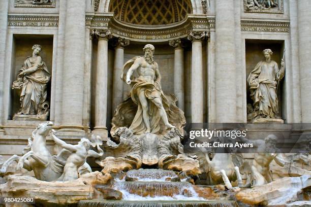 Fountain Rome Fish Fish Fountain Photos and Premium High Res Pictures - Getty Images