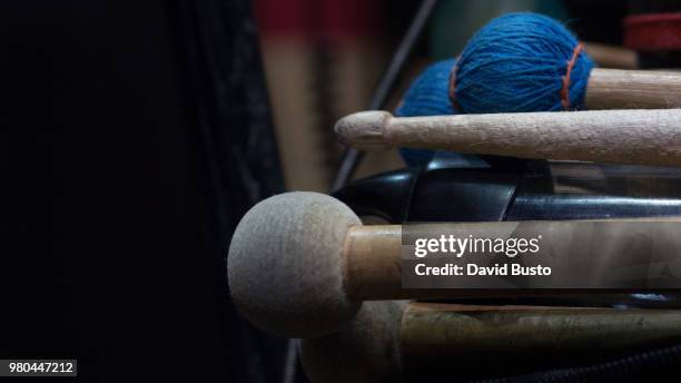 drumsticks - busto stock pictures, royalty-free photos & images