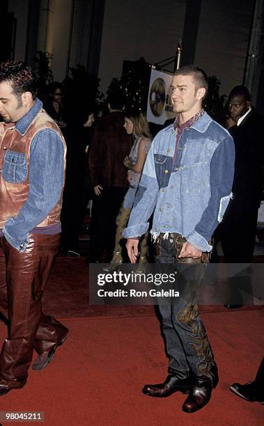 Chris Kirkpatrick and Justin Timberlake of *NSYNC