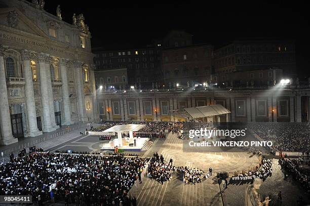 Crowds gather around Pope Benedict XVI during his meeting with the youth of Rome and the Lazio region in preparation for World Youth Day in St.Peters...