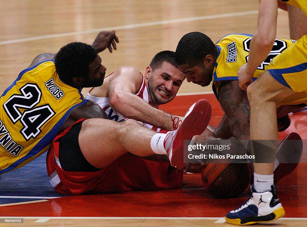 Olympiacos Piraeus vs Asseco Prokom - Euroleague Basketball Playoffs