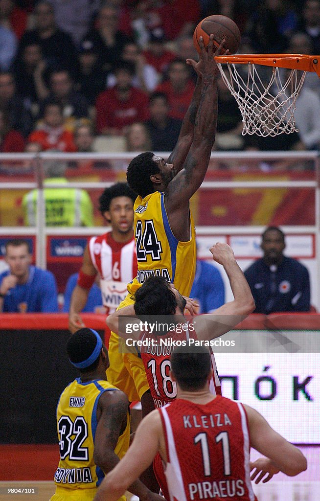 Olympiacos Piraeus vs Asseco Prokom - Euroleague Basketball Playoffs