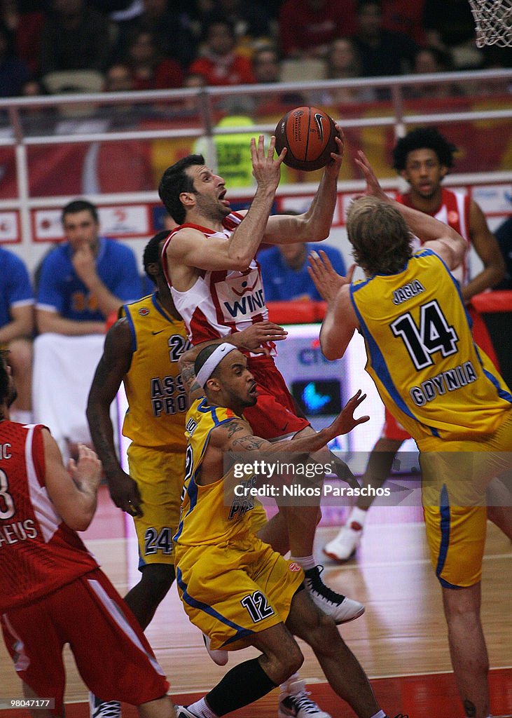 Olympiacos Piraeus vs Asseco Prokom - Euroleague Basketball Playoffs