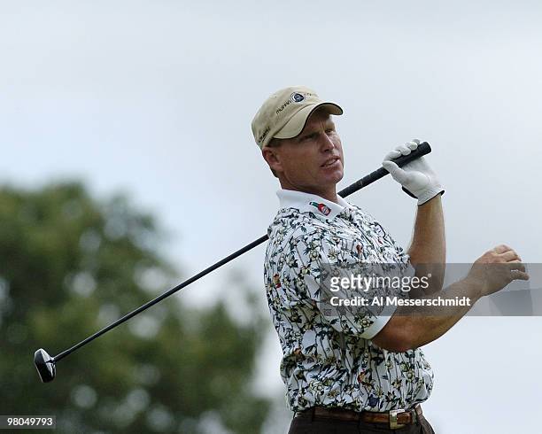 Bill Glasson competes in second-round play at the FedEx St. Jude Classic May 28, 2004 at the Tournament Players Club Southwind, Memphis, Tennessee.