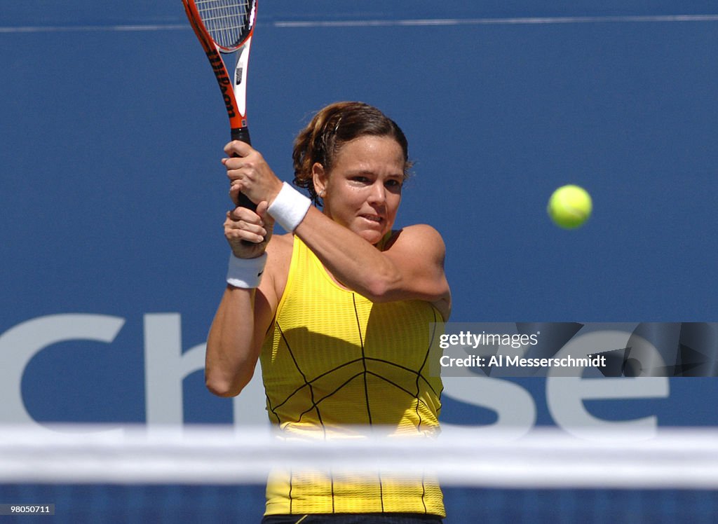 2005 US Open - Women's Singles - Fourth Round - Lindsay Davenport vs. Nathalie Dechy