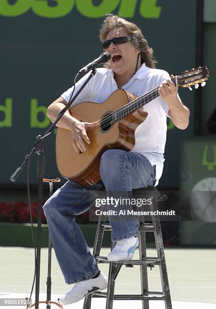 Jose Feliciano sings the National Anthem before the men's final at the 2007 Sony Ericsson Open at Crandon Park in Key Biscayne, Florida on April 1,...