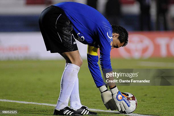 Aldo Bobadilla of Colombia's Independiente Medellin in action during their match against Racing as part of the Libertadores Cup 2010 at the Central...