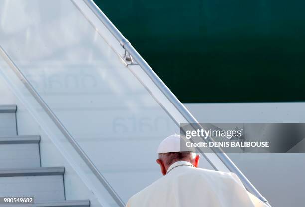 Pope Francis leaves at Cointrin airport in Geneva, on June 21 2018 after a one-day visit at the invitation of the World Council of Churches . - Pope...