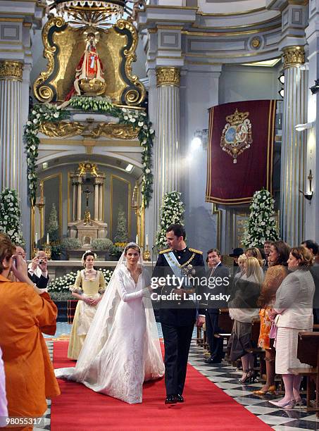 Letizia Ortiz and Crown Prince Felipe during the wedding ceremony at the Almudena Cathedral