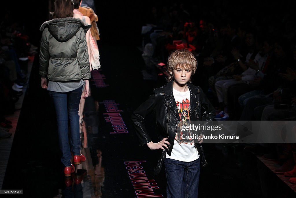 Japan Fashion Week 2010 A/W - Day 5