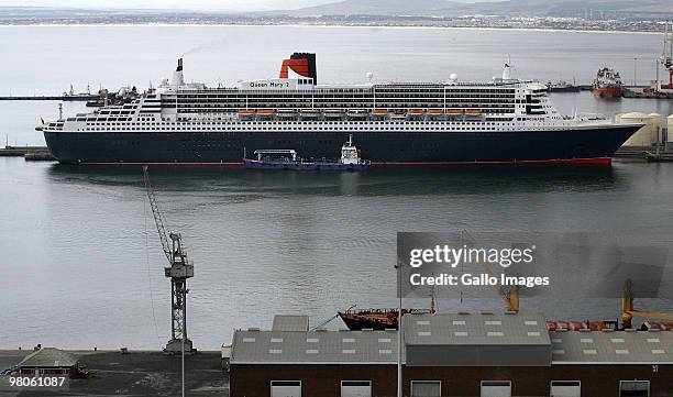 The largest ever ocean liner built, the Queen Mary 2, arrives at Table Bay Harbour in Cape Town on Thursday, 25 March 2010. The 345 metre long ocean...