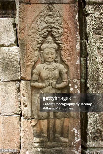 devata, banteay kdei, angkor - banteay kdei stock pictures, royalty-free photos & images