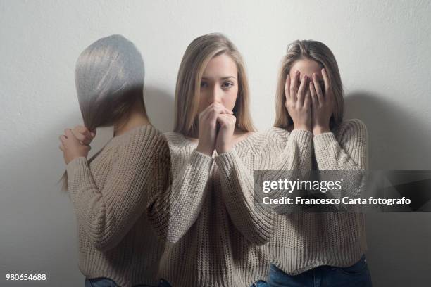 mental health problems - repreensão imagens e fotografias de stock