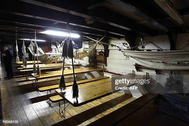 Un grand trois mâts, réplique d'une frégate corsaire, amarre à Saint-Malo ". Picture taken on March 20 shows the space where 200 sailors could live...