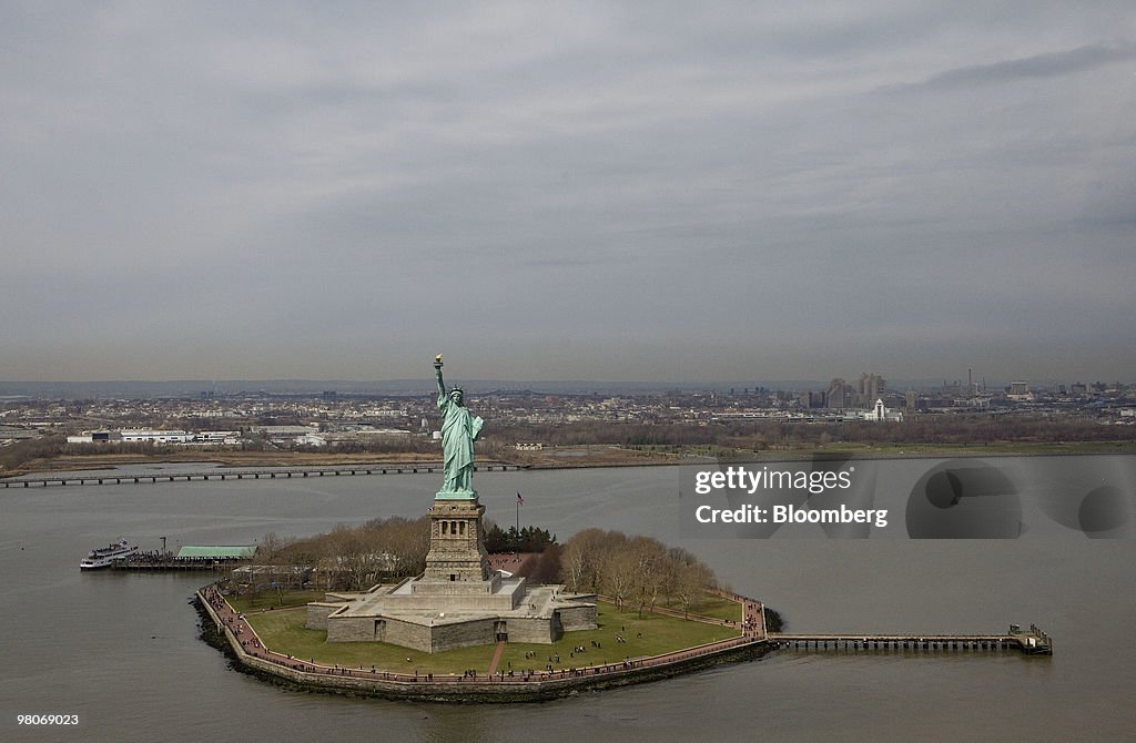 Helicopter Commute for $200 a Day Signals Revival on Wall Street