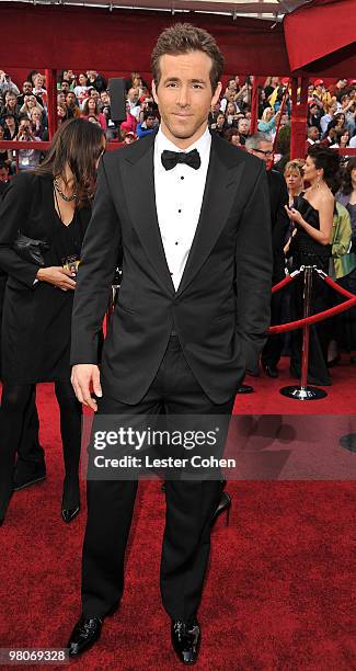 Actor Ryan Reynolds arrives at the 82nd Annual Academy Awards held at the Kodak Theatre on March 7, 2010 in Hollywood, California.