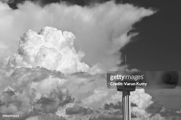 tower of the americas, san antonio - tower of the americas stock pictures, royalty-free photos & images