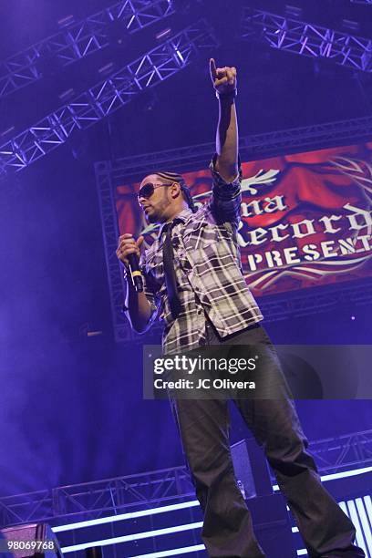 Singers RKM and Ken Y perform on stage during Latino 96.3 FM�s CALIBASH 2010 concert at the Staples Center on March 24, 2010 in Los Angeles,...