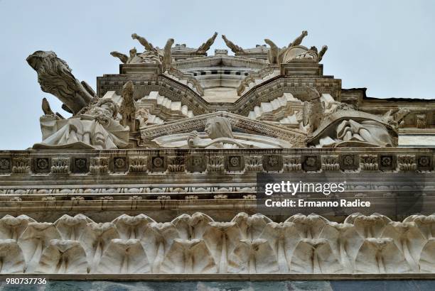 duomo di siena (particolare) - radice stock pictures, royalty-free photos & images