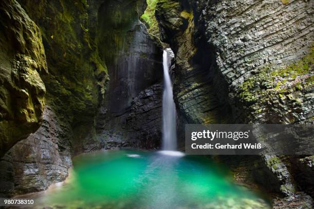 kozjak wasserfall - weiß - fotografias e filmes do acervo