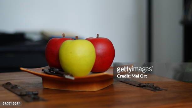 nature morte - morte stock pictures, royalty-free photos & images