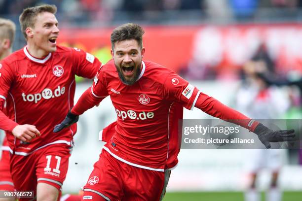 March 2018, Germany, Kaiserslautern, Football: 2nd Bundesliga, 1. FC Kaiserslautern vs FC St. Pauli at the Fritz-Walter-Stadion: Kaiserslautern's...