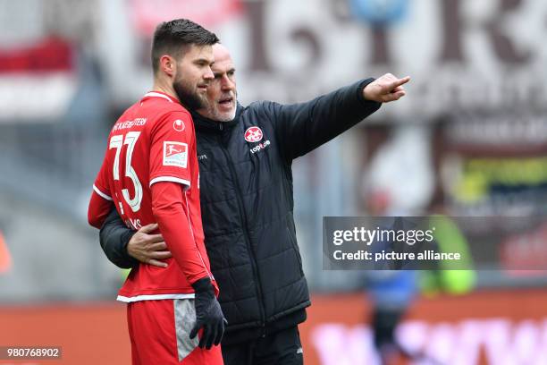 March 2018, Germany, Kaiserslautern, Football: 2nd Bundesliga, 1. FC Kaiserslautern vs FC St. Pauli at the Fritz-Walter-Stadion: Kaiserslautern coach...